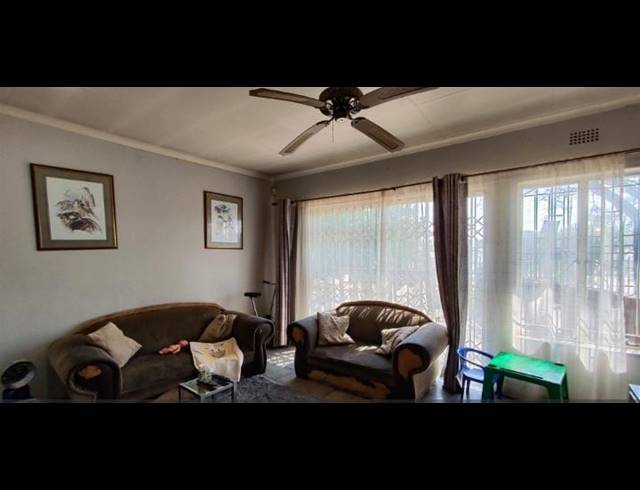 3 BEDROOM TOWNHOUSE FOR SALE IN BIRCHLEIGH NORTH